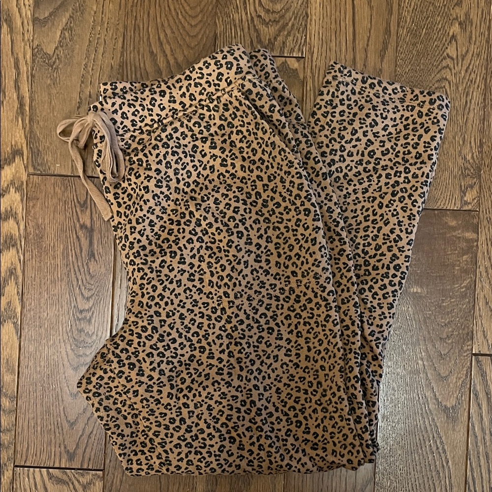 Lou & Grey Tan Leopard Print Joggers